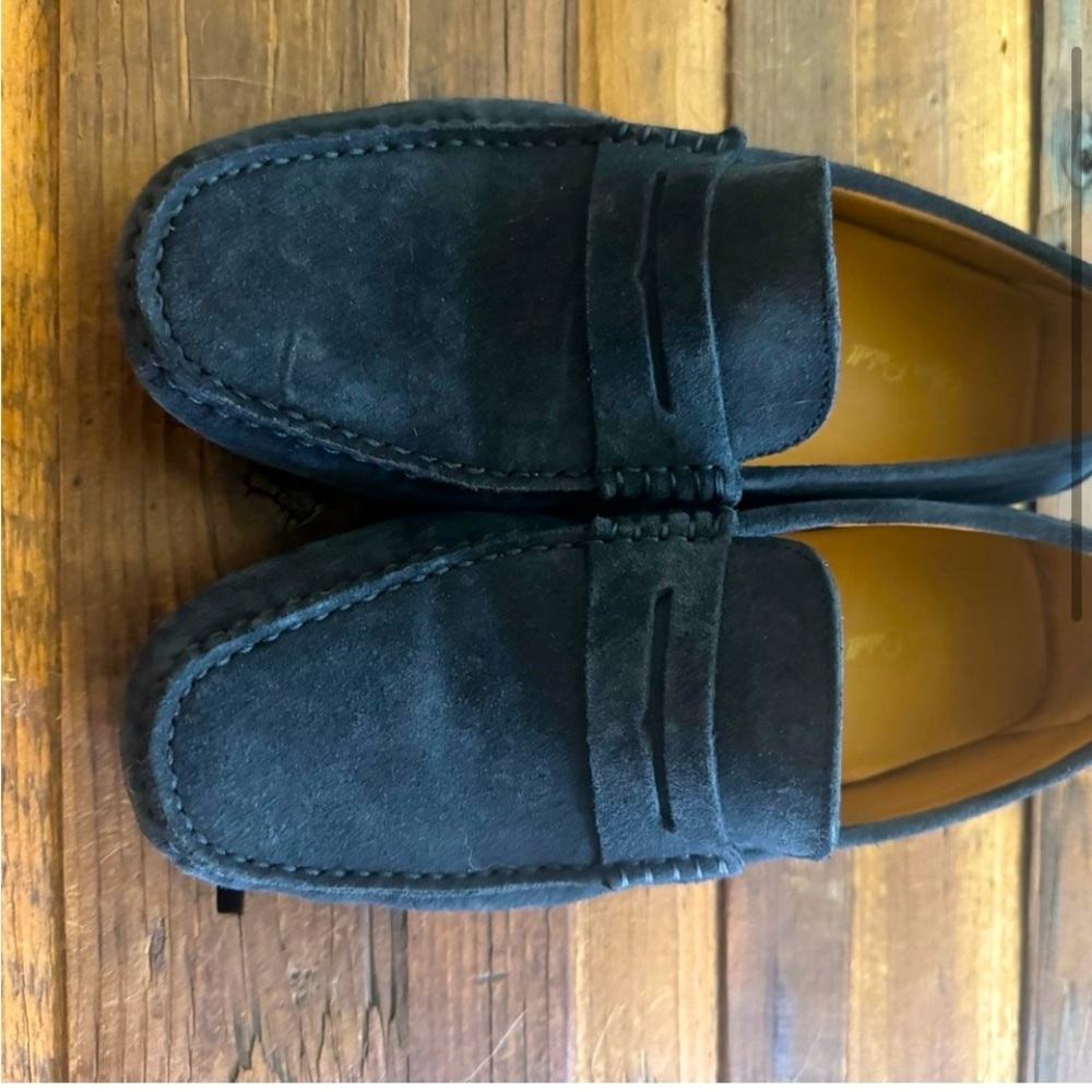 Oliver Cabell soft navy suede driver shoes.